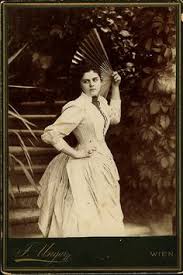 mary grandstanding 5