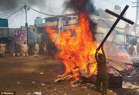 migrants  burning cross